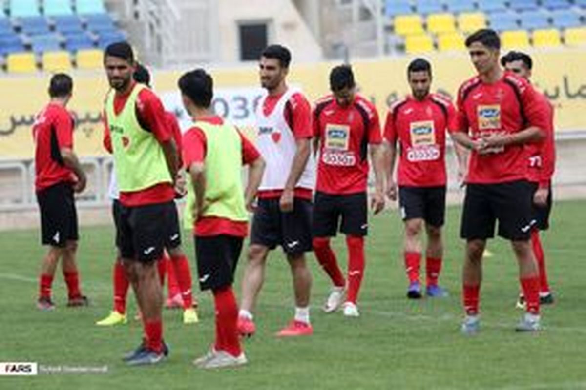 پرسپولیس با 2 غایب عازم دبی شد