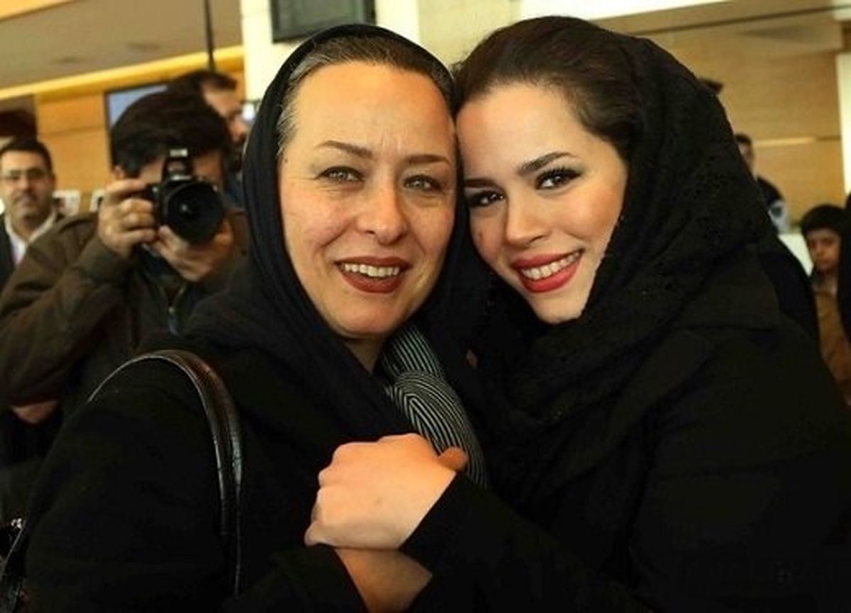 جُک و خاطرهِ‌گویی ملیکا شریفی‌نیا برای تولد مادرش/ عکس