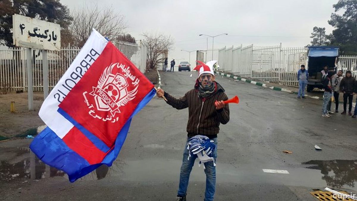 حضور 2 خانم هوادار و تعداد بیشتر پرسپولیسی ها/عکس