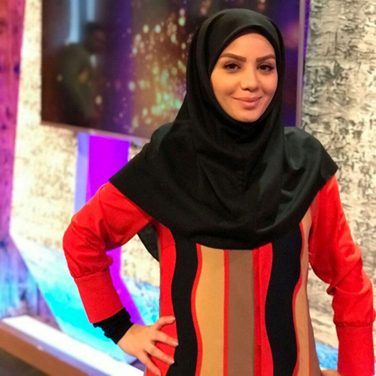 واکنش تند مبینا نصیری درباره دفاع ژوله از رامبد جوان