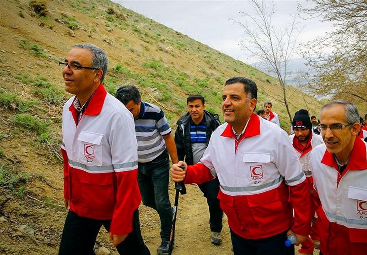 نجات آدم‌ها با دست‌خالی امدادگران - آمار و عکسهای یادگاری با مسؤلان
