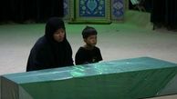 به این عکس خیره شو؛ خوشابحال غریبان که فقط خدا را دارند