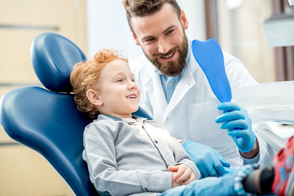 بهترین راهکار برای مقابله با ترس کودک از دندانپزشکی چیست؟