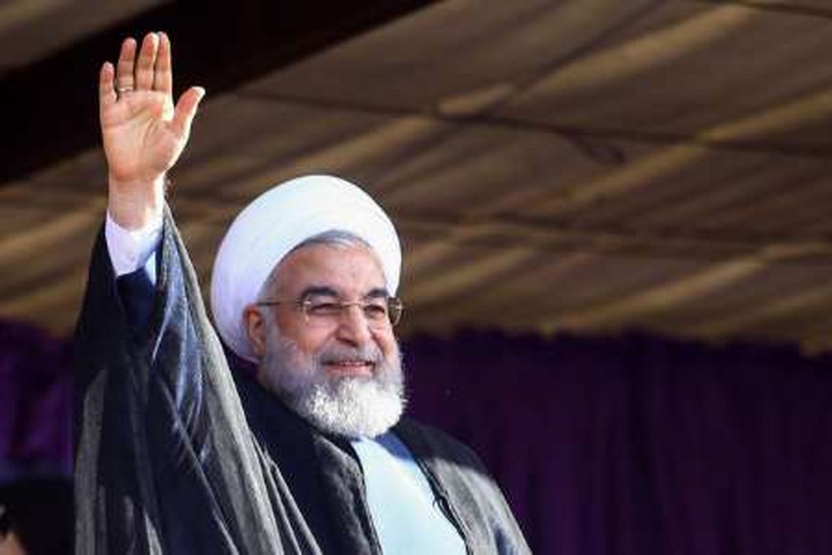 روحانی در جمع مردم اهواز: نخواهیم گذاشت تحریم برگردد