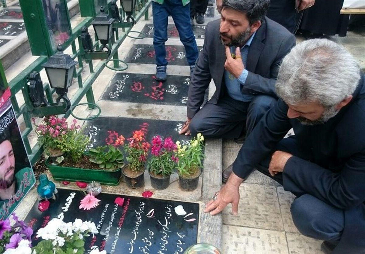 برگزاری جزءخوانی قرآن در جوار مزار شهید حججی 