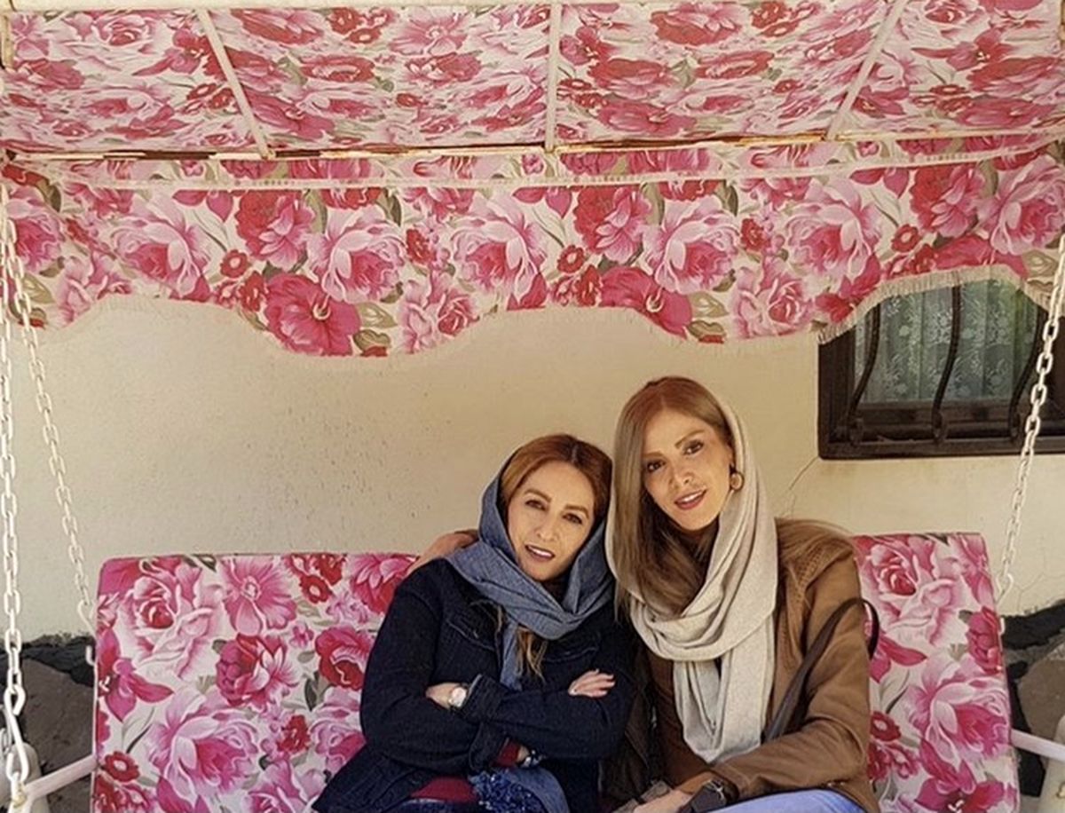 شقایق دهقان و خواهرش + عکی