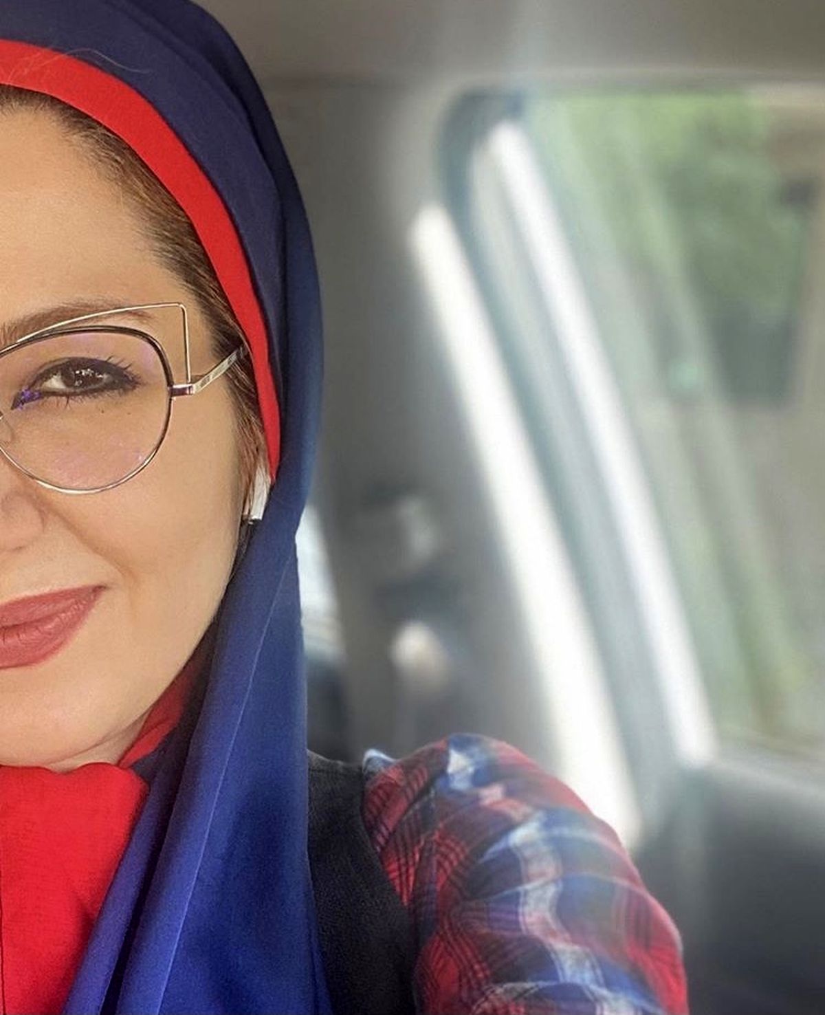 سلفی نصفه و‌‌ نیمه خاله شادونه + عکس