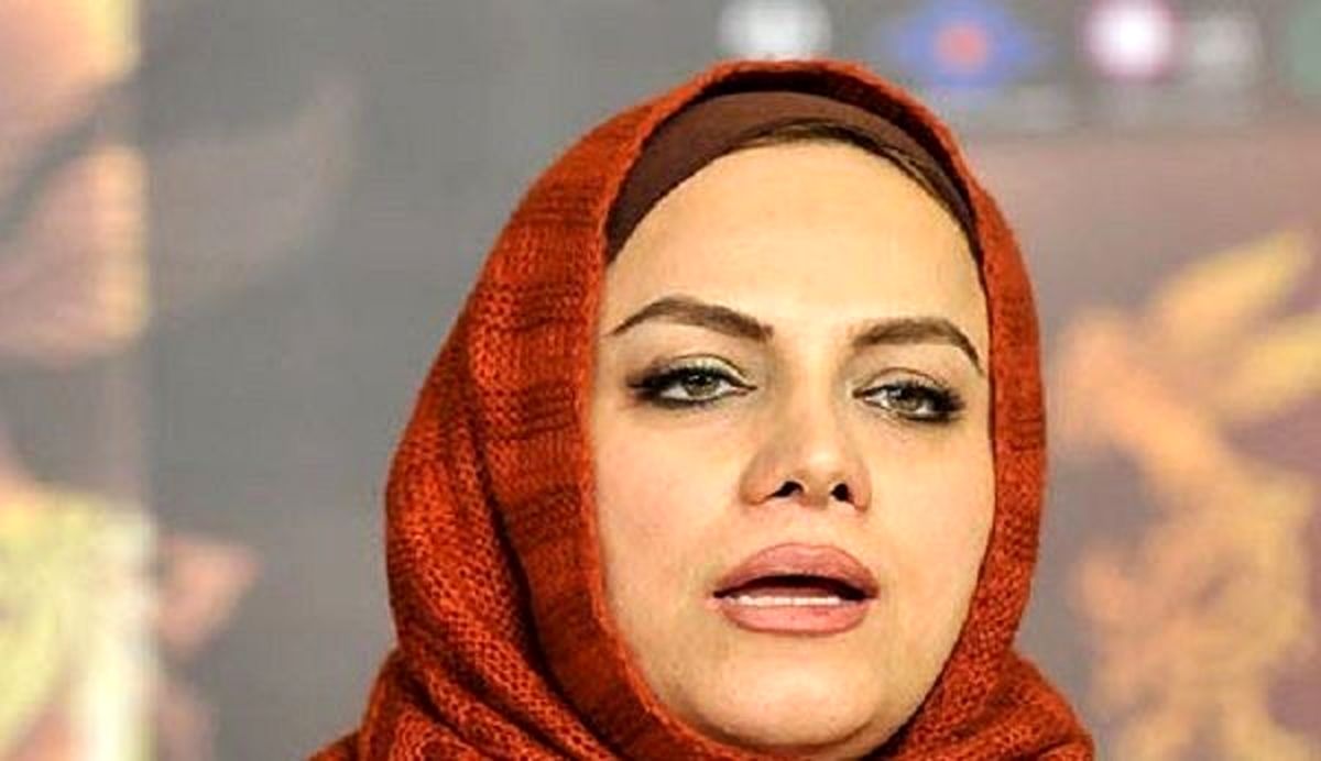 تصویری خاص از الناز شاکردوست و نرگس آبیار کارگردان “شبی که ماه کامل شد”