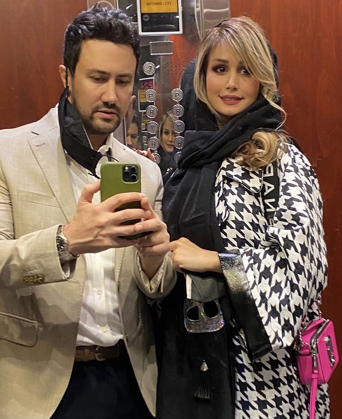 مادام موسیویی شاهرخ استخری و همسرش + عکس