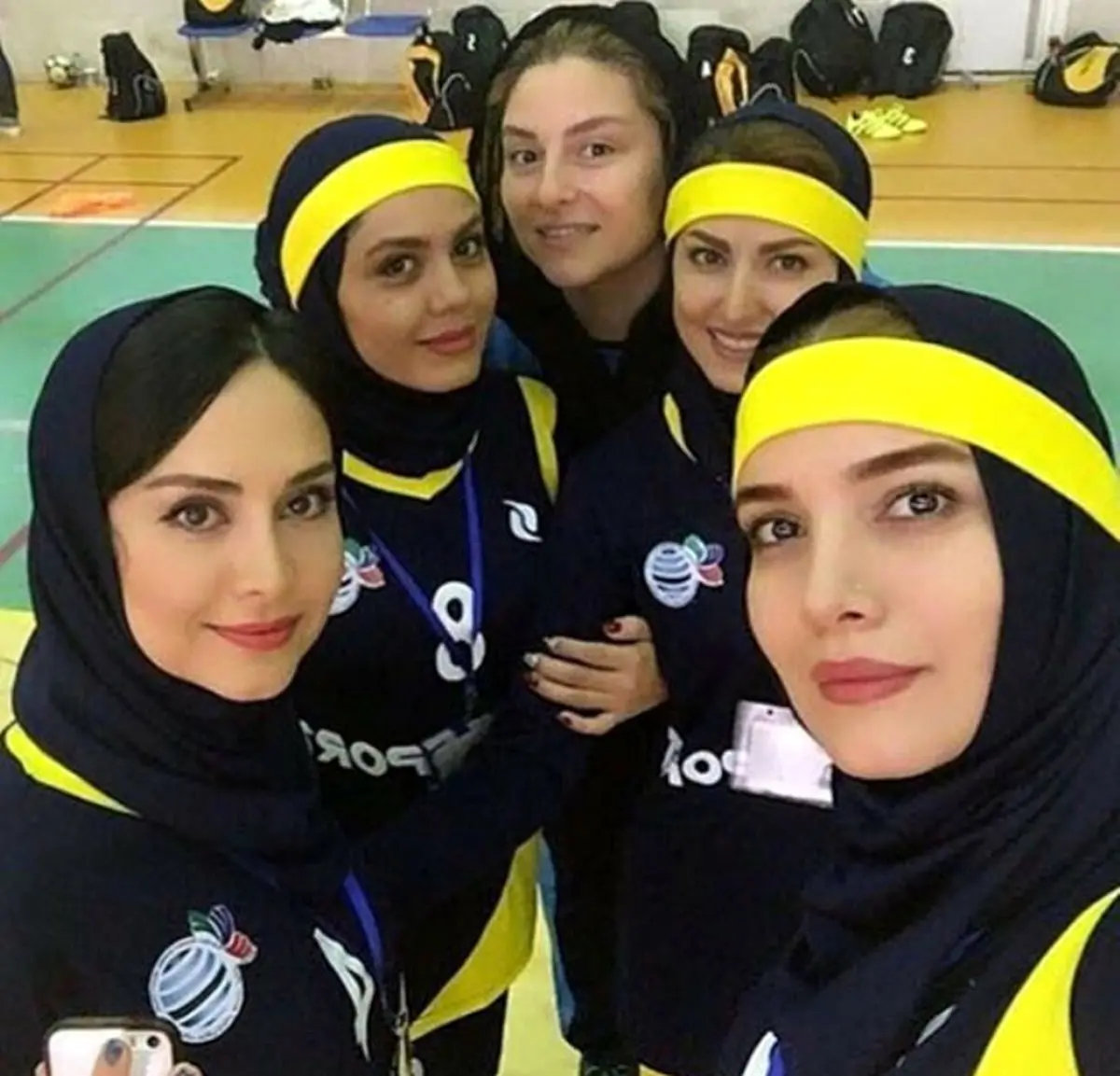 عکس از تیم فوتسال بازیگران زن ایران