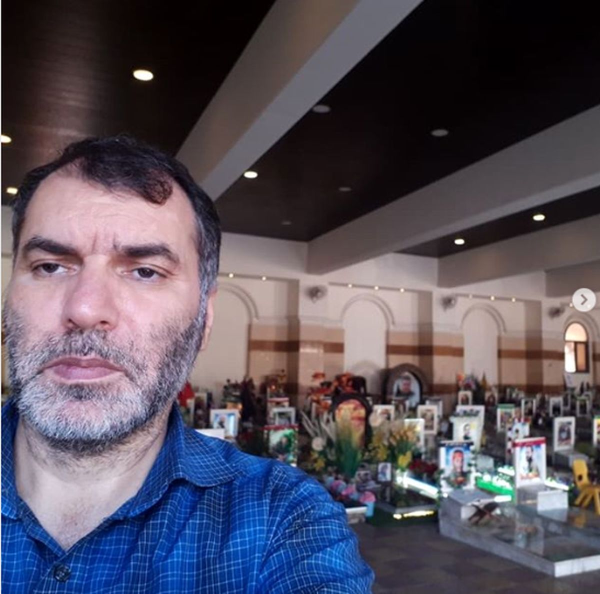 عکس یادگاری ده نمکی در لبنان