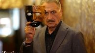 پنهان شدن احمد نجفی در پشت نقاب + عکس