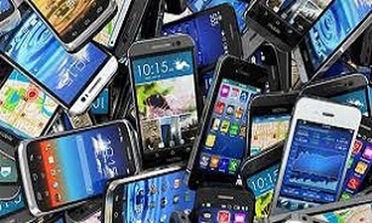 وزیر ارتباطات: واردات گوشی‌های مسافری قاچاق نیست