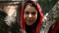 خانم بازیگری که در کلیسا نماز خواند!/عکس