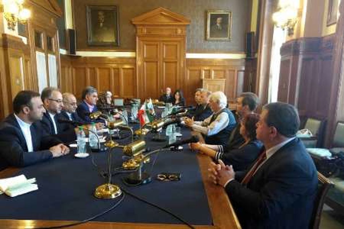 گروه دوستی پارلمانی ایران با رئیس مجلس اروگوئه دیدار کرد