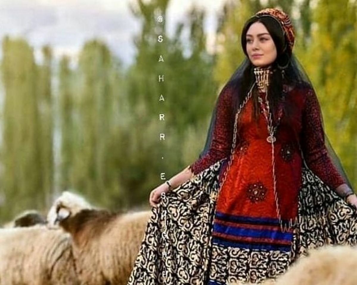 سحر قریشی با لباس محلی خاصش+عکس