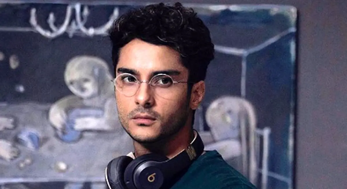 ساعد سهیلی در نقش آرمین «نهنگ آبی»/عکس