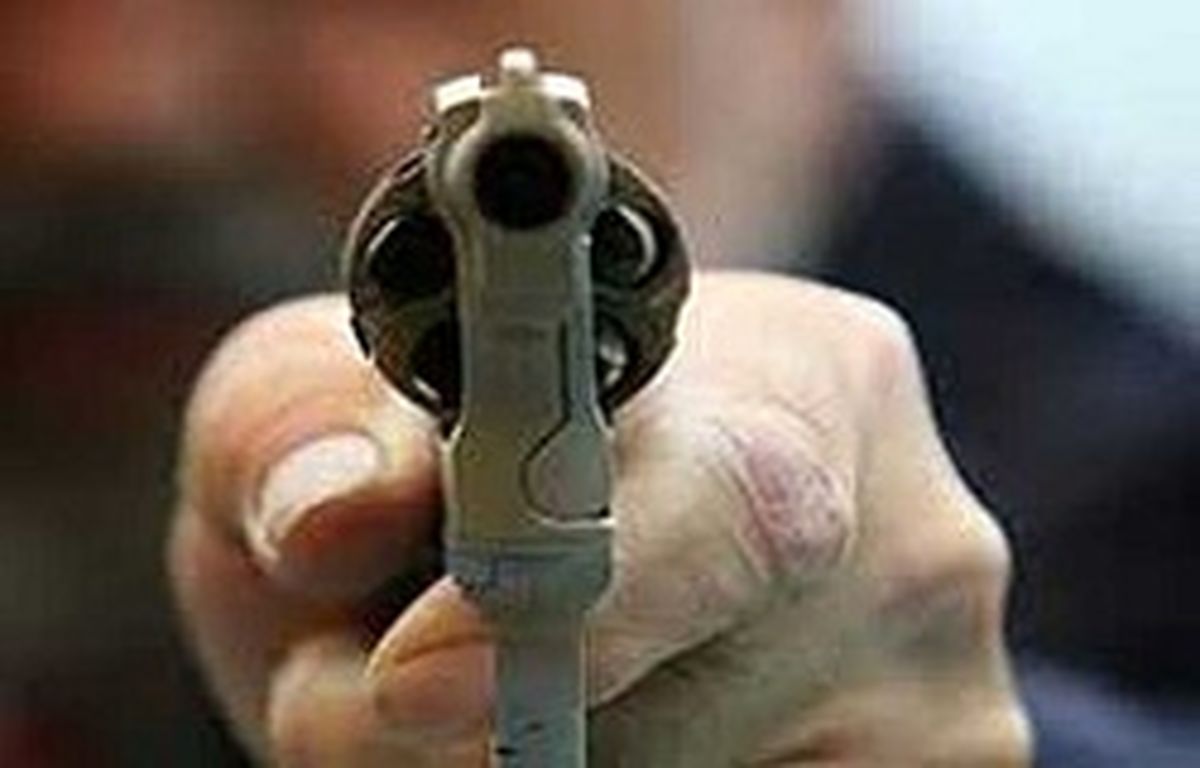سرقت 14 میلیون تومانی پیرمرد مسلح از بانک 