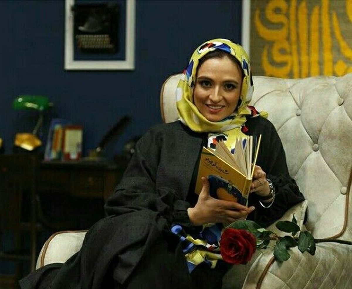 عکس کتاب بازی گلاره عباسی