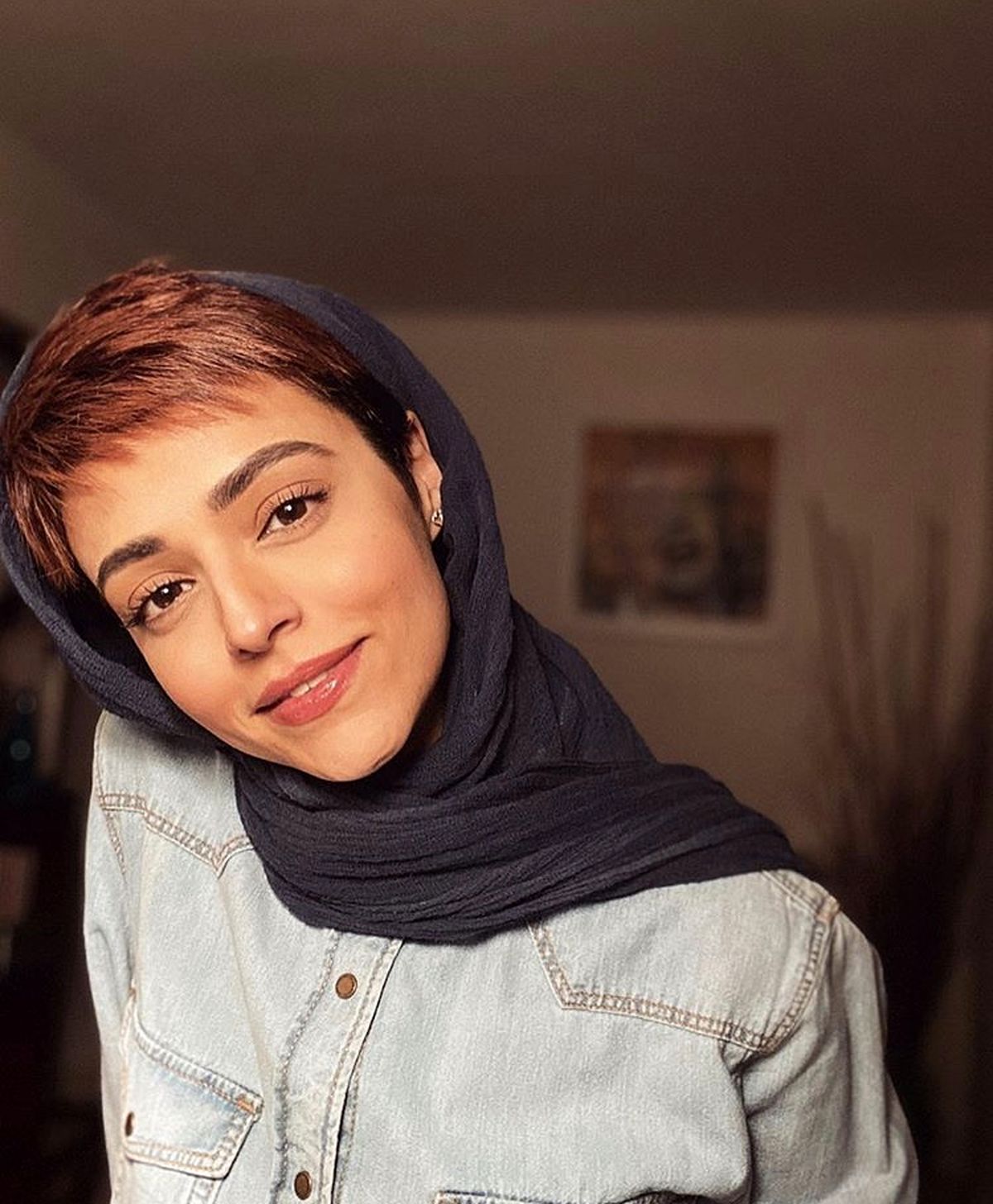 ظاهر ساده بازیگر همگناه + عکس