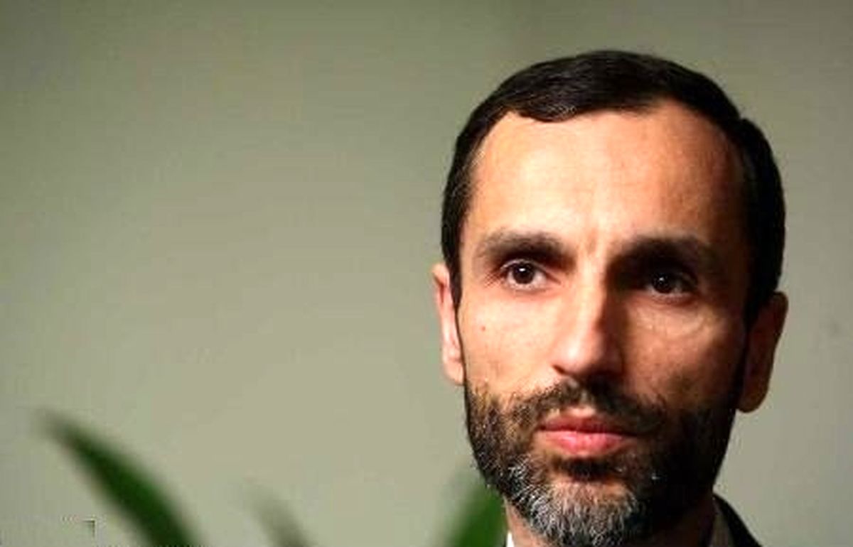 یار احمدی نژاد آزاد شد