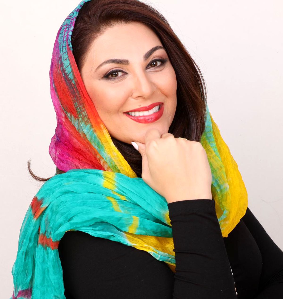 لاله اسکندری با شالی زیبا
