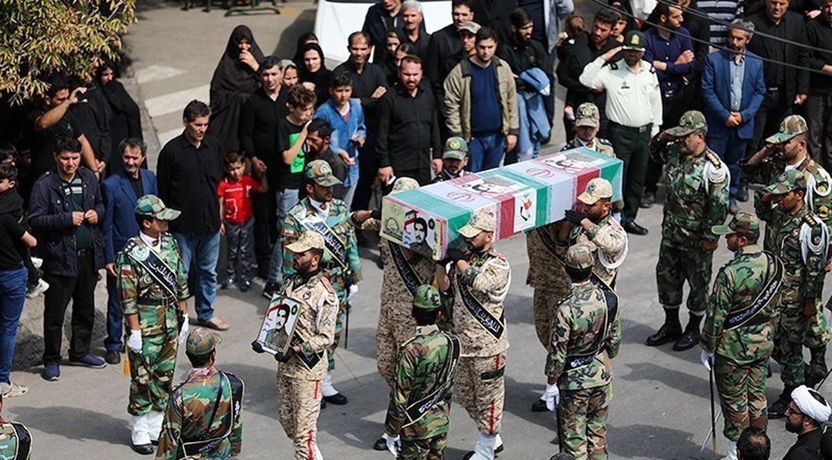 مراسم تشییع پیکر مطهر شهدای حادثه ناوچه کنارک آغاز شد
