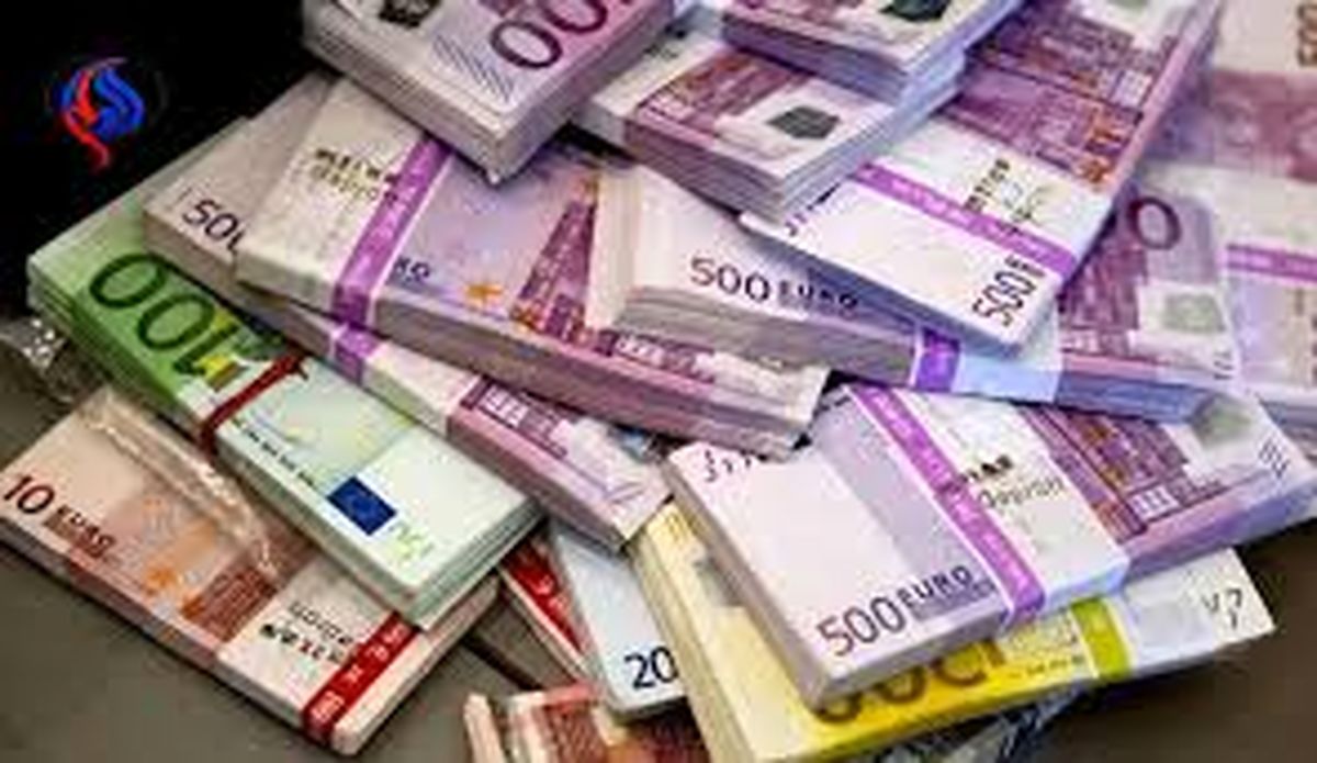 چه کسی ۲۱۱ میلیون دلار و یورو را از بانک مرکزی گرفته است؟