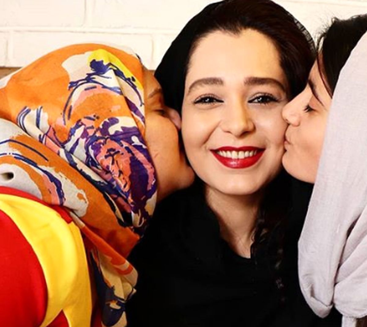کار فرهنگی سانیا سالاری روی نوجوانان+عکس