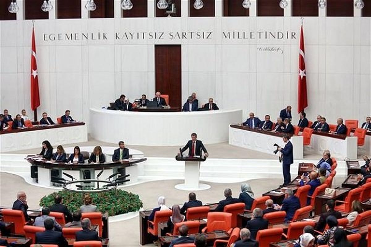 پارلمان ترکیه با تمدید ۳ ماهه حالت فوق العاده موافقت کرد