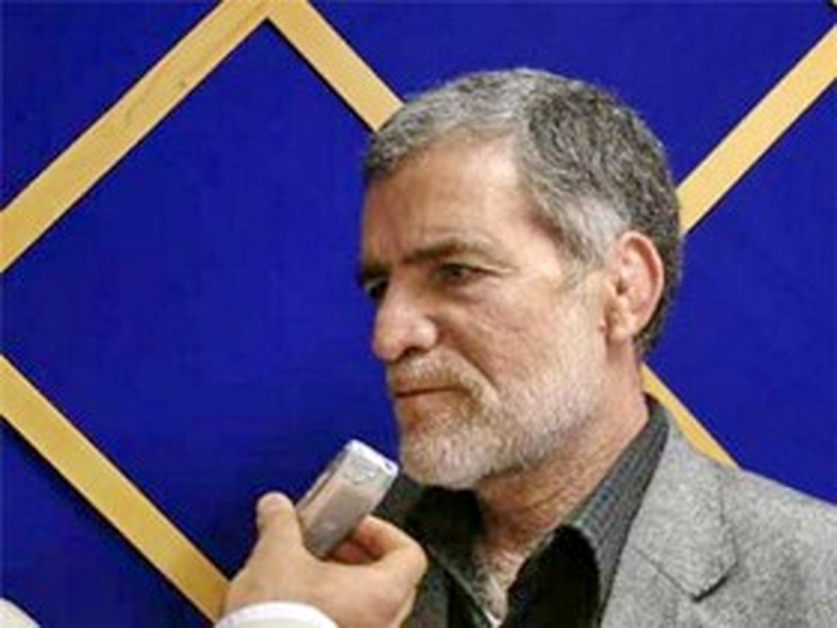 پیکر "محمدباقر صدوق" در اراک تشییع شد