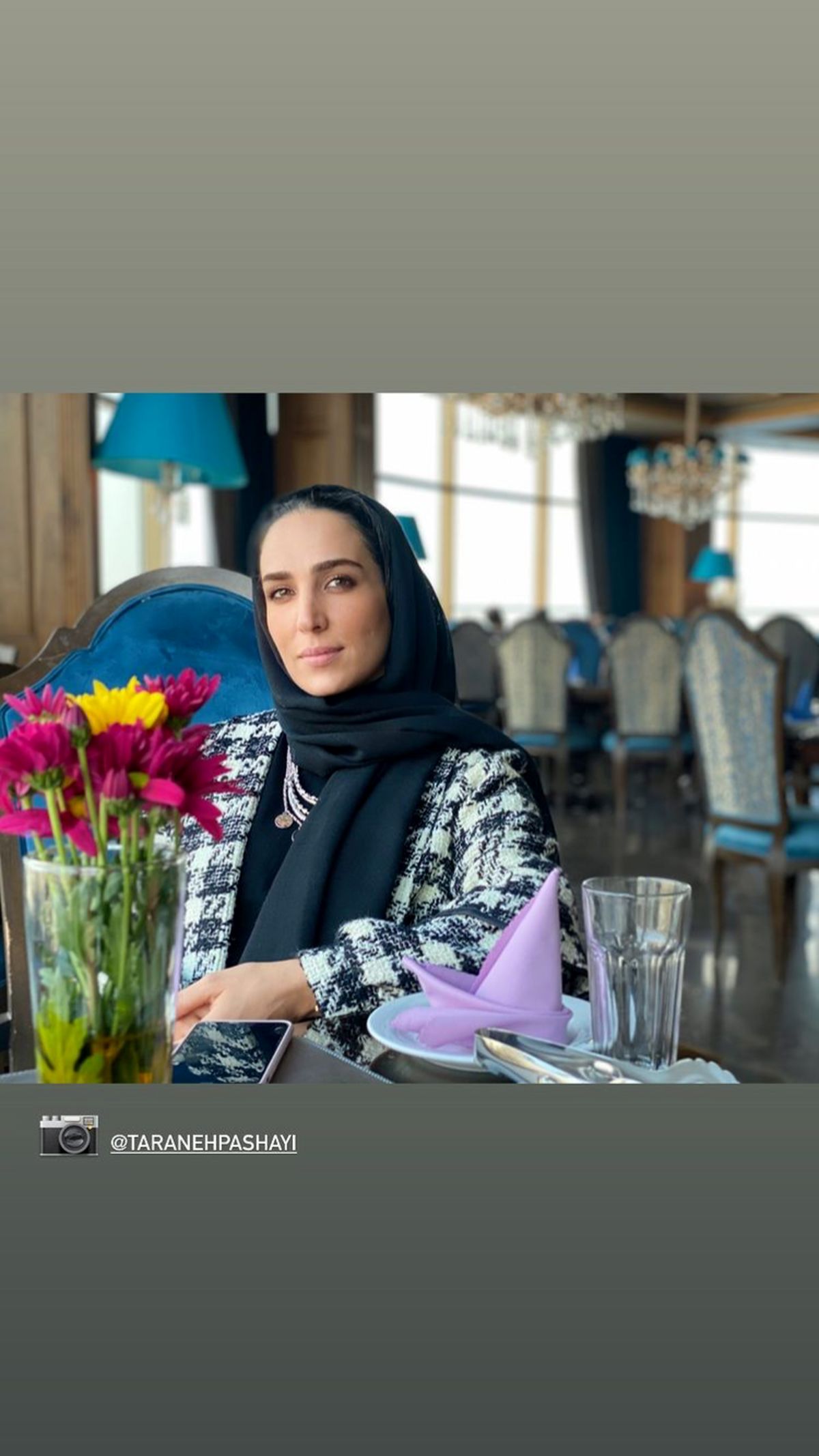 سوگل طهماسبی در رستورانی خاص و زیبا + عکس