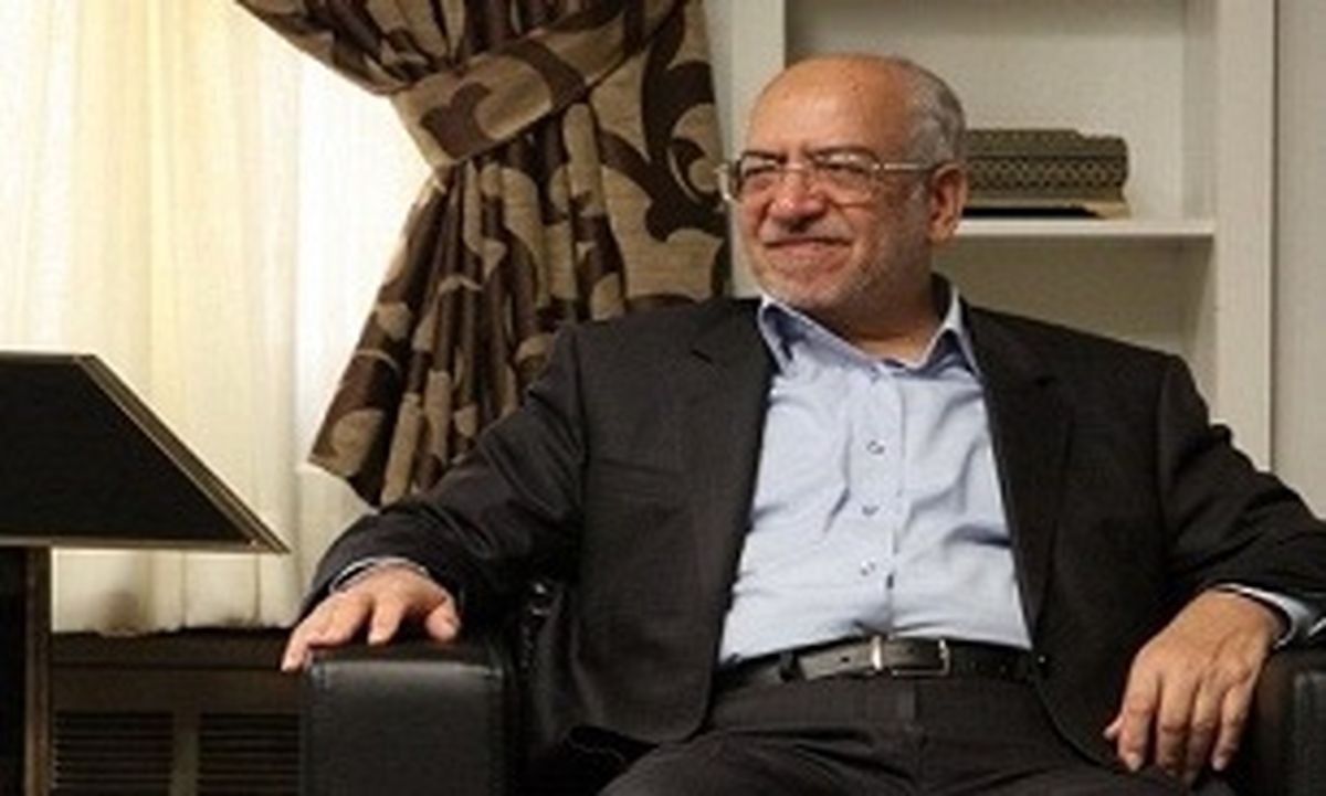  وزارت صنعت: برکناری نعمت زاده صحت ندارد 