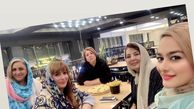 رستوران گردی زهره حمیدی با دوستانش + عکس