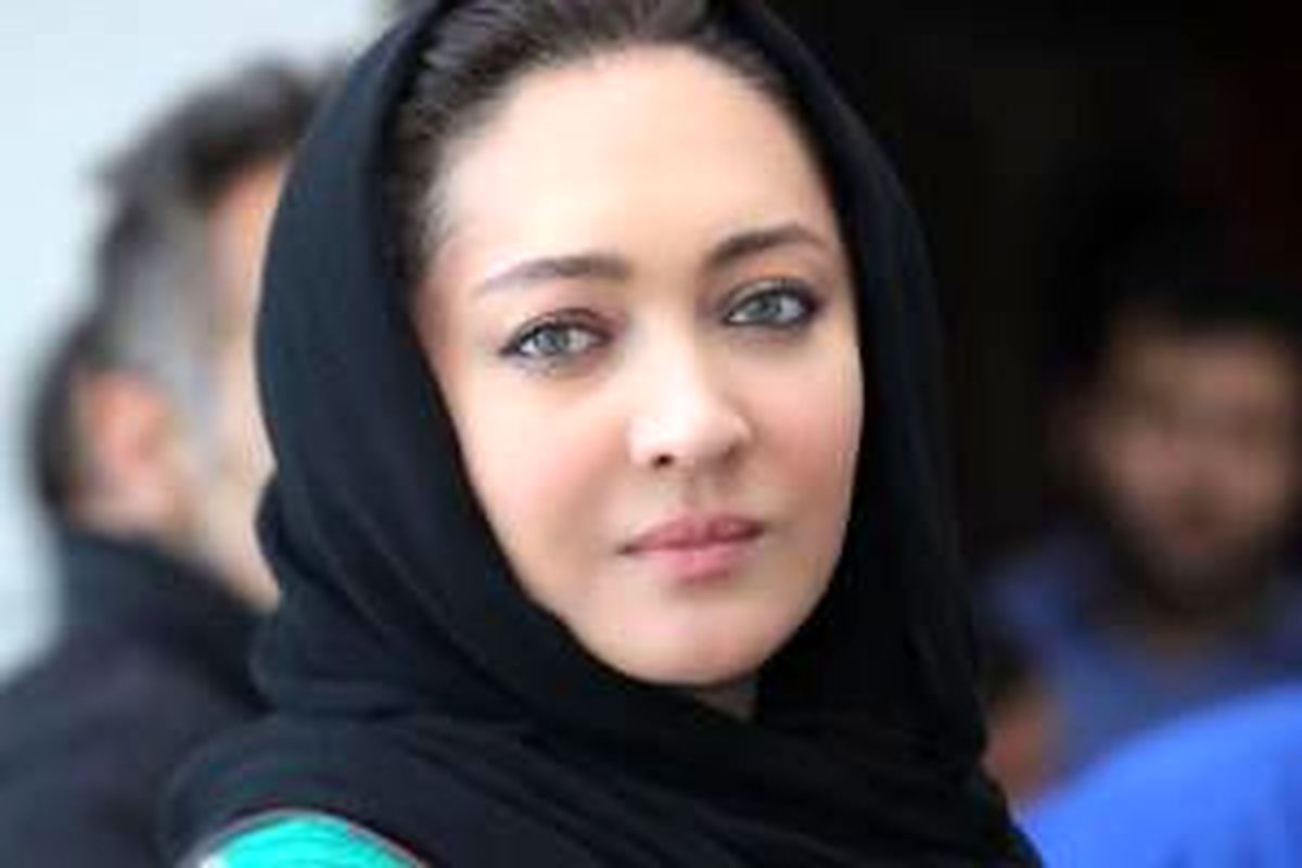 سلفی نیکی کریمی در اتومبیل شخصی اش