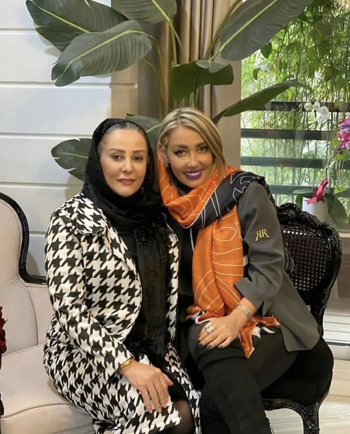 دندانپزشک معروف خانم بازیگر + عکس
