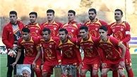 جشن تولد در تمرین نفت +تصاویر