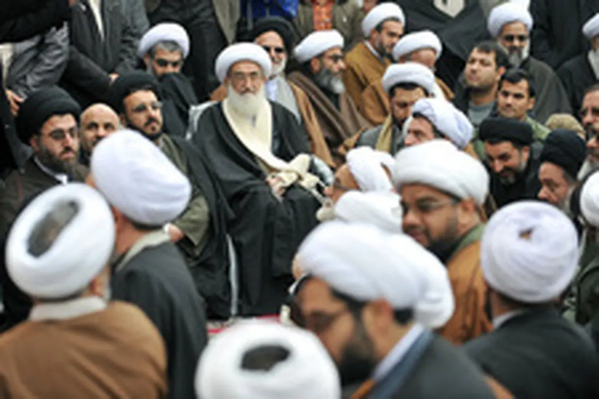حجت الاسلام یا دکتر؟