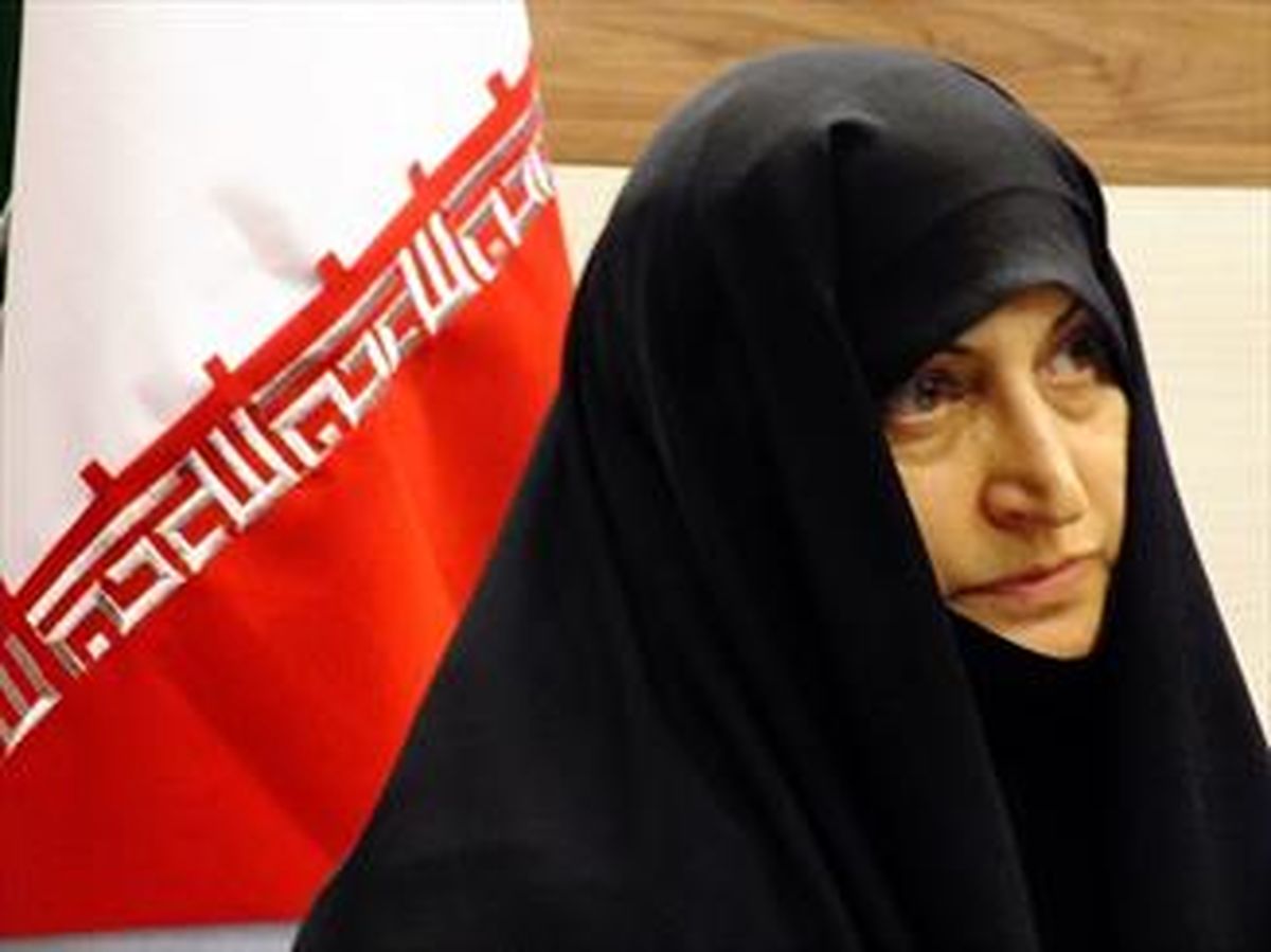 دولت مکلف به اجرای سیاست های اقتصاد مقاومتی است