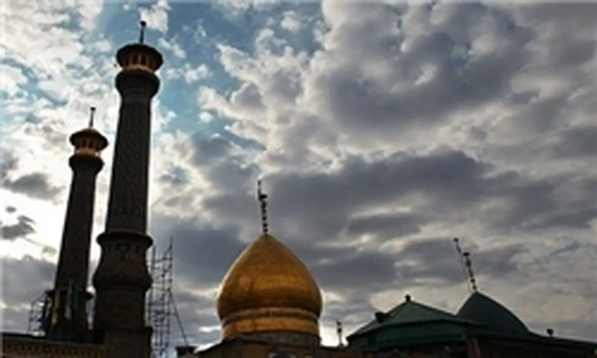 خانه‌تکانی دل در غبارروبی حرم حضرت سیدالکریم (ع)