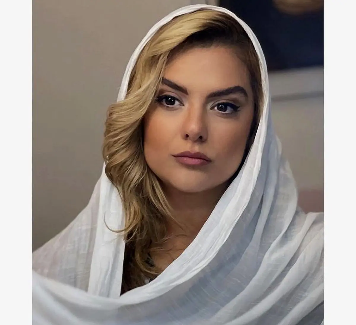 ظاهر مجلسی دنیا مدنی + عکس