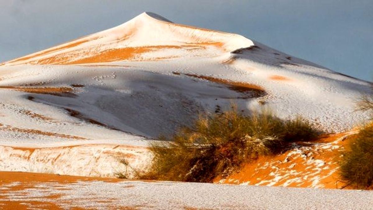 در صحرای آفریقا برف بارید؛ 40 سانتی‌متر!/ عکس