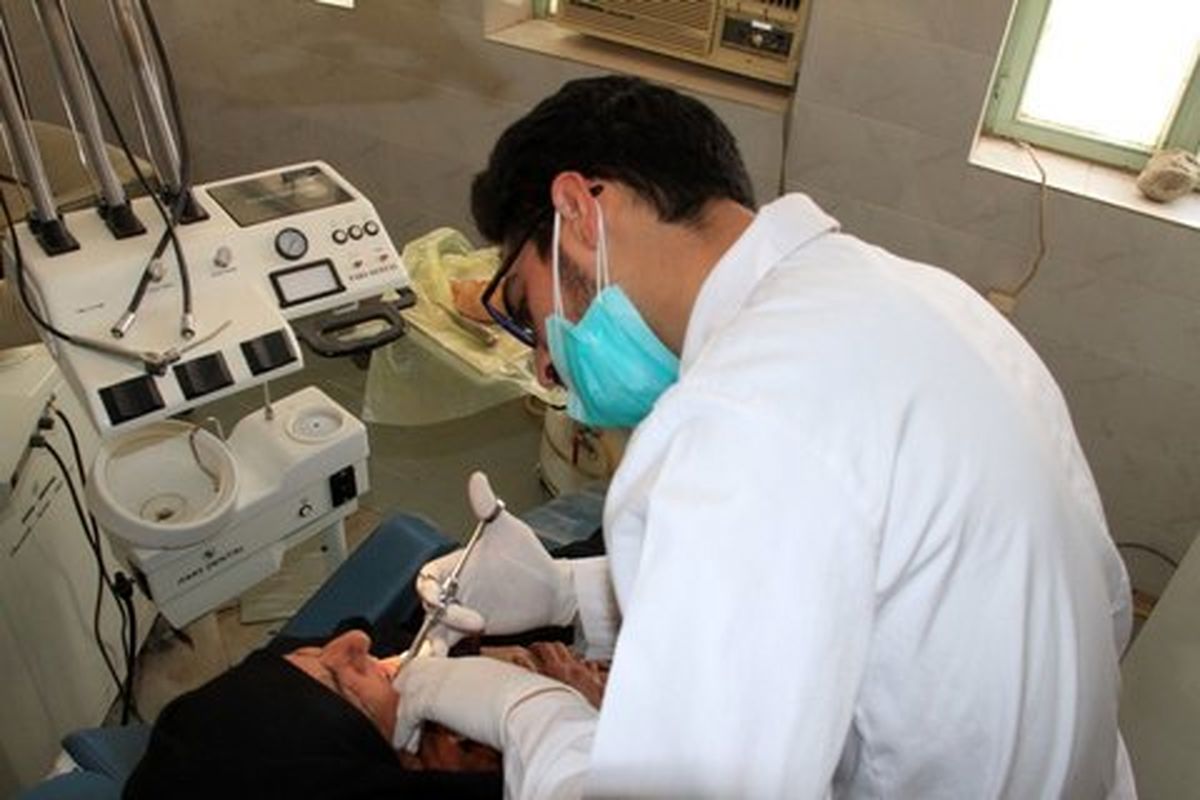 خدمات دندان‌پزشکی چقدر ریسک ابتلاء به کرونا را بالا می‌برد؟
