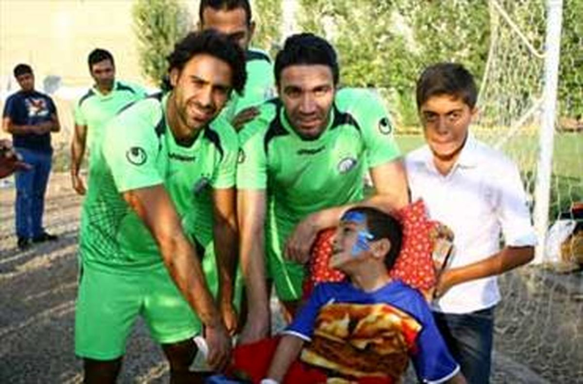 آبی‌ها با توپ AFC تمرین کردند