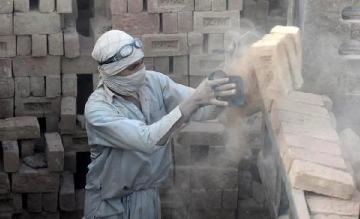 پيچ  و خم هاي احقاق حقوق براي کارگران روزمزد