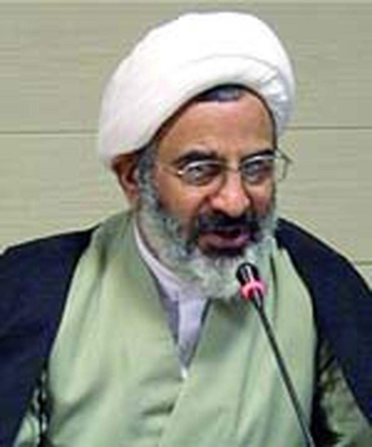 احمدی نژاد در انتخابات ۳ بار از رهبر انقلاب درخواست حکم حکومتی کرد