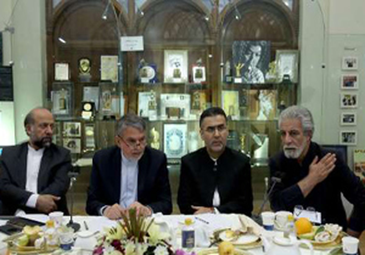 وزیر ارشاد در نشست با تعدادی از سینماگران چه گفت؟