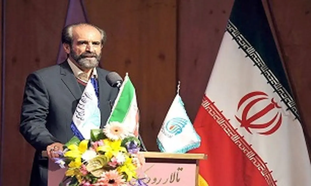 از مدسازیهای غربی در پوشاک جلوگیری میکنیم