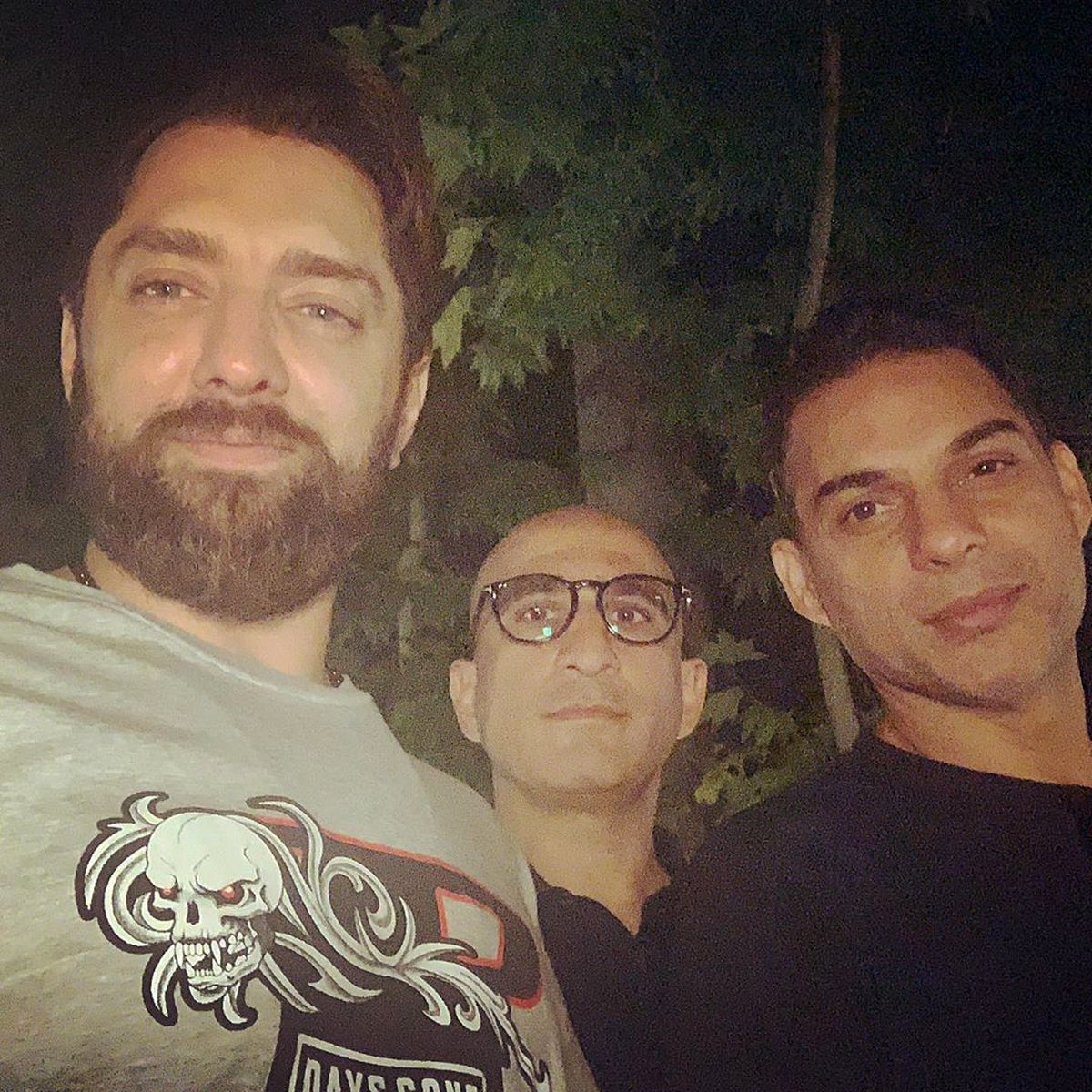 ریلکس کردن بهرام رادان و پیمان معادی در پارک+عکس