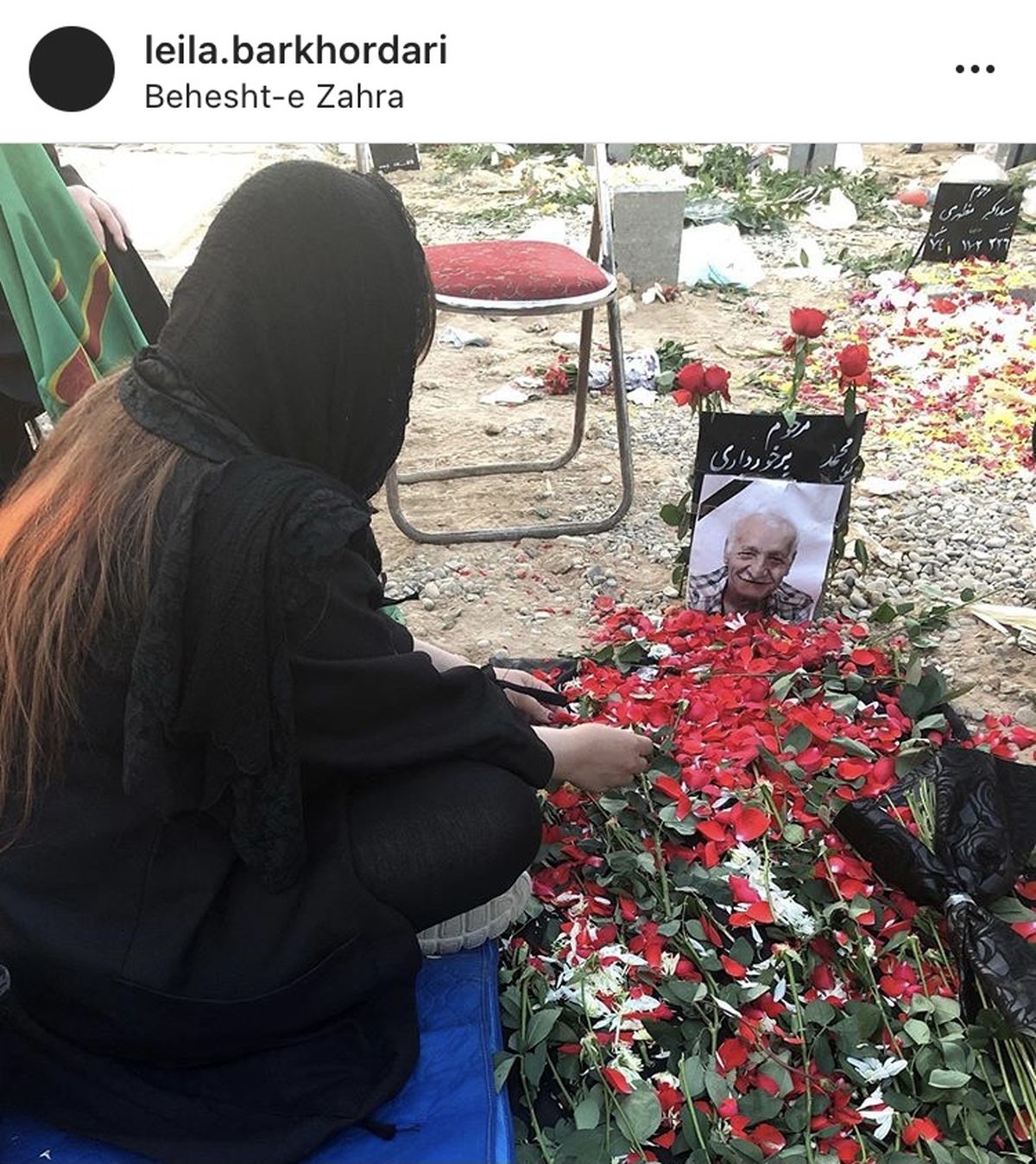 خانم بازیگر بر مزار پدر مرحومش + عکس